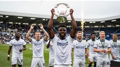 Bromley FC have signed ex-Mansfield striker Adeboyejo as they push for League Two title glory