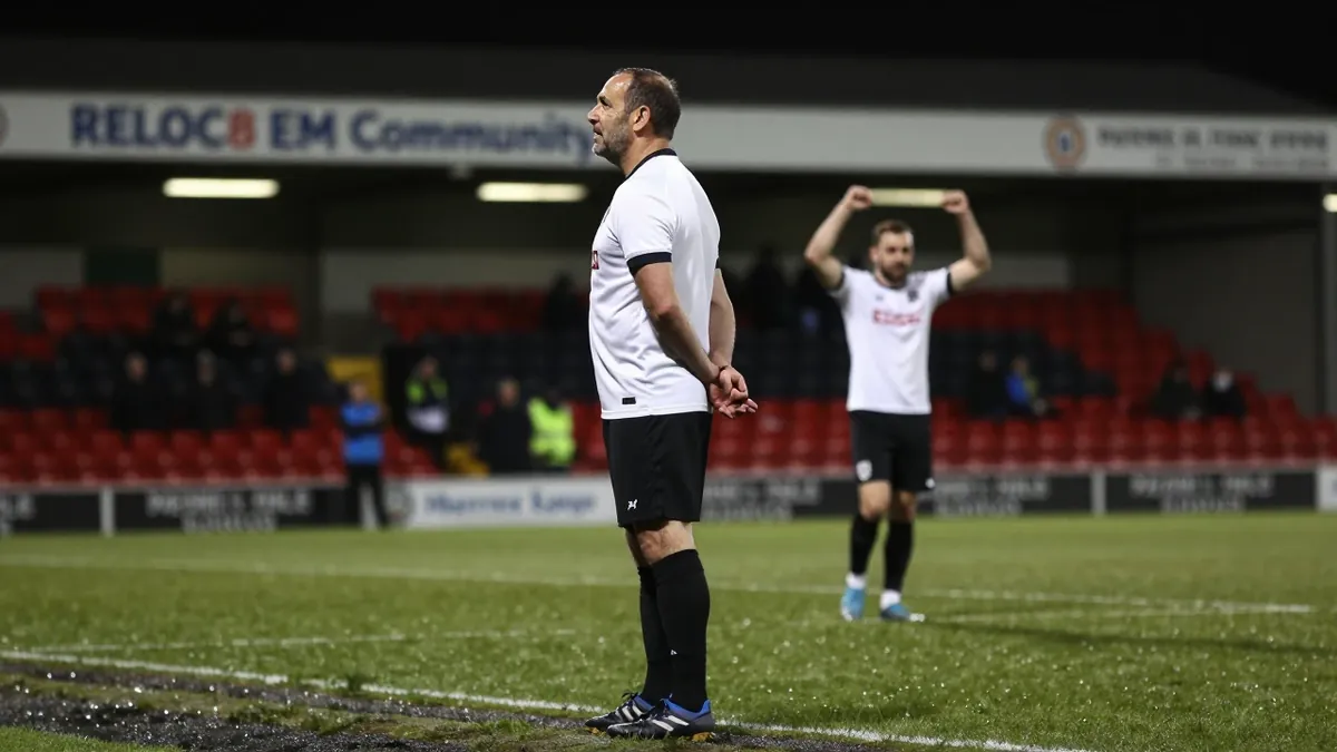 Victor Adeboyejo’s late strike gave Bromley a 1-1 draw at home to Cambridge United, keeping the club unbeaten in the...