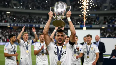Bromley FC’s Community Trust takes the League Two trophy to every primary school in the borough, offering free workshops...